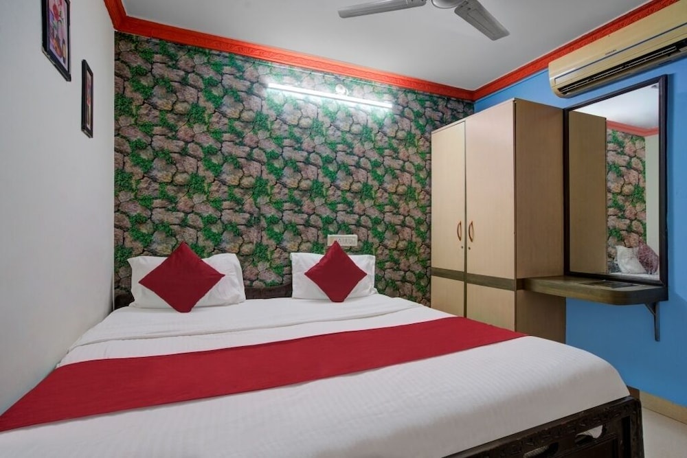 iROOMZ Hotel Silver Moon