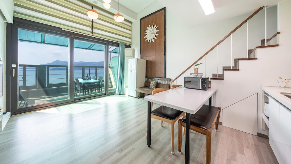 Sacheon Bichae Pension