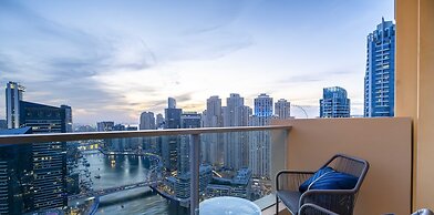 LUX  The JW Marina Studio