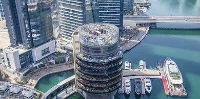 LUX  The JW Marina Studio