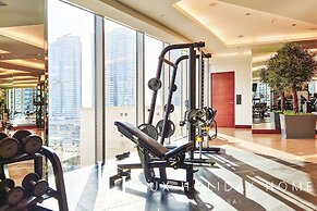 LUX  The JW Marina Studio