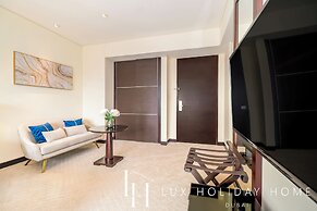 LUX  The JW Marina Studio