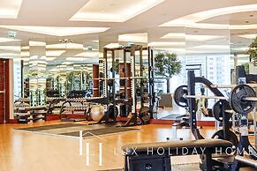 LUX  The JW Marina Studio