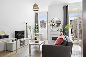 WelHome - Stylish Studio with Park Views in Regent House 2