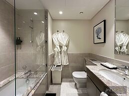WelHome - Luxurious 2BR Apt in Forte T1 Downtown