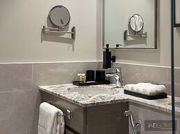 WelHome - Luxurious 2BR Apt in Forte T1 Downtown