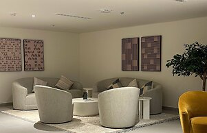 WelHome - Luxurious 2BR Apt in Forte T1 Downtown