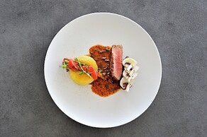 The Athenaeum Luxury Hotel