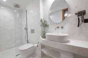 The Athenaeum Luxury Hotel