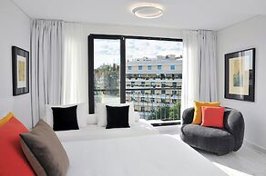 The Athenaeum Luxury Hotel