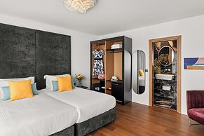 The Athenaeum Luxury Hotel