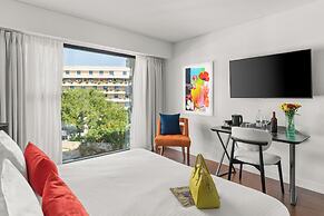 The Athenaeum Luxury Hotel