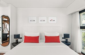 The Athenaeum Luxury Hotel