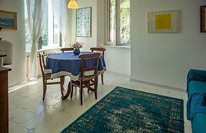 Maemuna Sea View Apartment