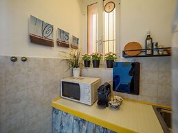 Maemuna Sea View Apartment