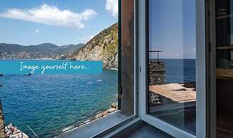 Maemuna Sea View Apartment