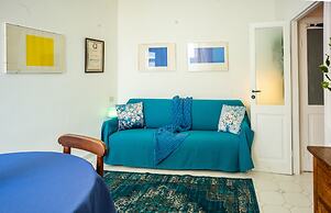 Maemuna Sea View Apartment