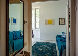 Maemuna Sea View Apartment