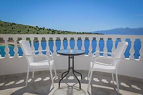 Villa Juna Beach