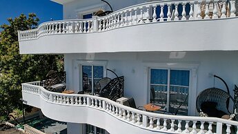 Villa Juna Beach