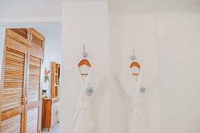 Ordovician Beach Resort