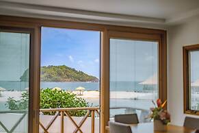 Ordovician Beach Resort