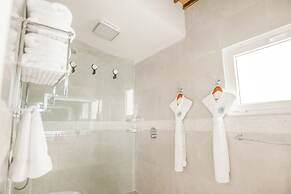 Ordovician Beach Resort