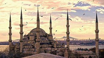 Ezkar Bathonea Art İstanbul Hotel