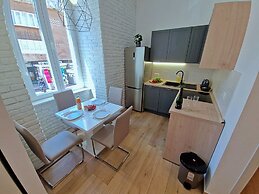 Lola's Place