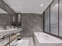 Doubletree By Hilton Yantai Golden Coast Hotel & Suites
