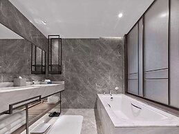 Doubletree By Hilton Yantai Golden Coast Hotel & Suites