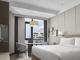 Doubletree By Hilton Yantai Golden Coast Hotel & Suites