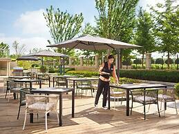 Doubletree By Hilton Yantai Golden Coast Hotel & Suites