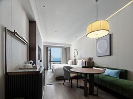 Doubletree By Hilton Yantai Golden Coast Hotel & Suites