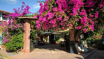 Hotel Casa Bugambilias