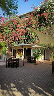 Hotel Casa Bugambilias