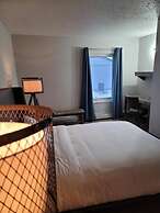 PARKSIDE INN
