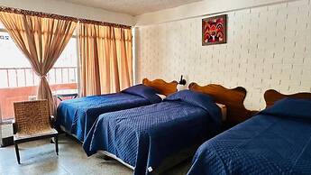 Royal Palace Hostal