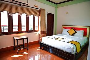 Bountang Mountain View Riverside Hotel
