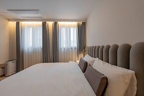 H Avenue Munhyeon