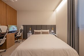 H Avenue Munhyeon