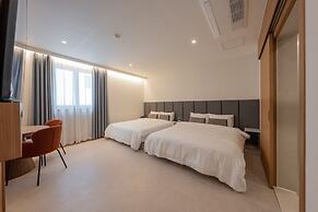 H Avenue Munhyeon