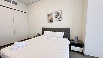 Spacious Studio Apartment Burj View with Balcony Free Parking by Belvi