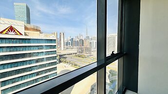 Spacious Studio Apartment Burj View with Balcony Free Parking by Belvi
