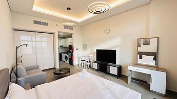 Spacious Studio Apartment Burj View with Balcony Free Parking by Belvi