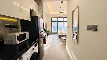 Spacious Studio Apartment Burj View with Balcony Free Parking by Belvi
