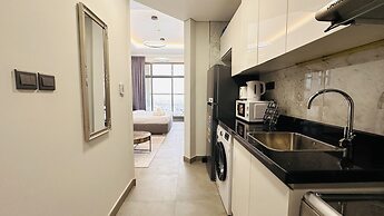 Spacious Studio Apartment Burj View with Balcony Free Parking by Belvi
