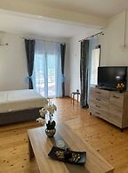 Themis Apart Hotel