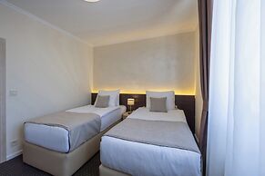 Nobel West Hotel