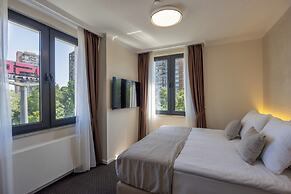 Nobel West Hotel